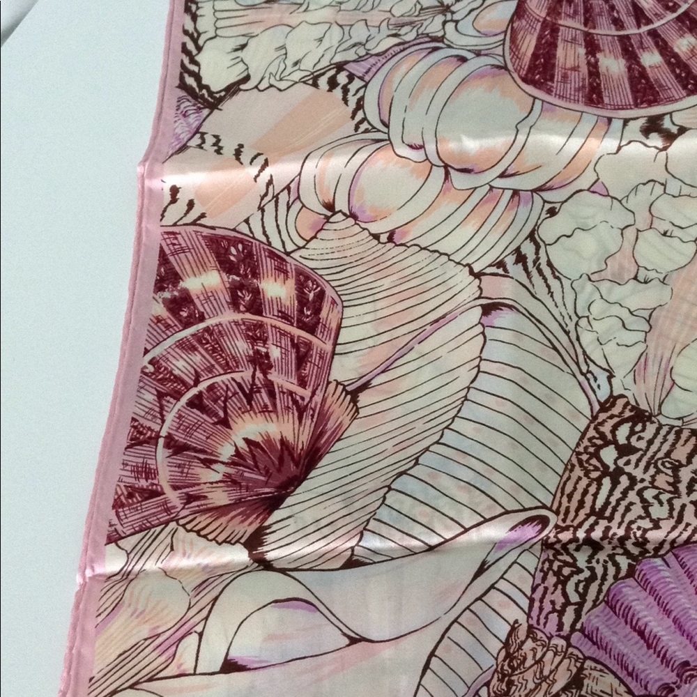 Smithsonian Scarf